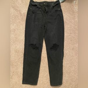 AE Mom jean